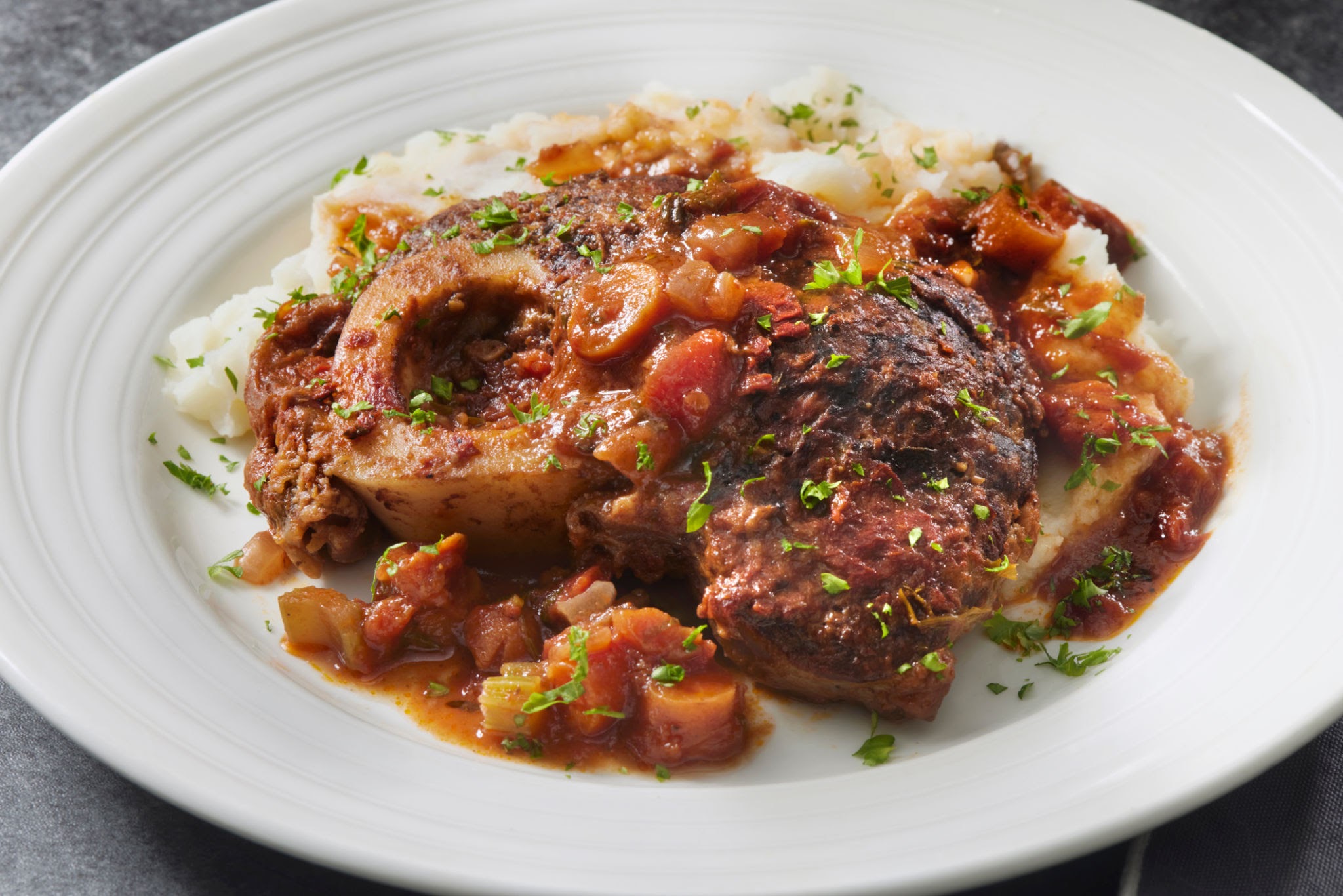 Home osso buco with beef beef shanks and mashed potato's